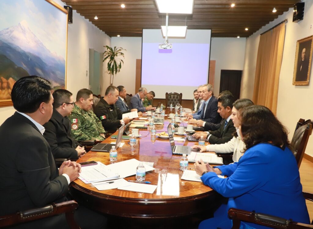 Javier Aquino encabezó mesa de seguridad de este lunes