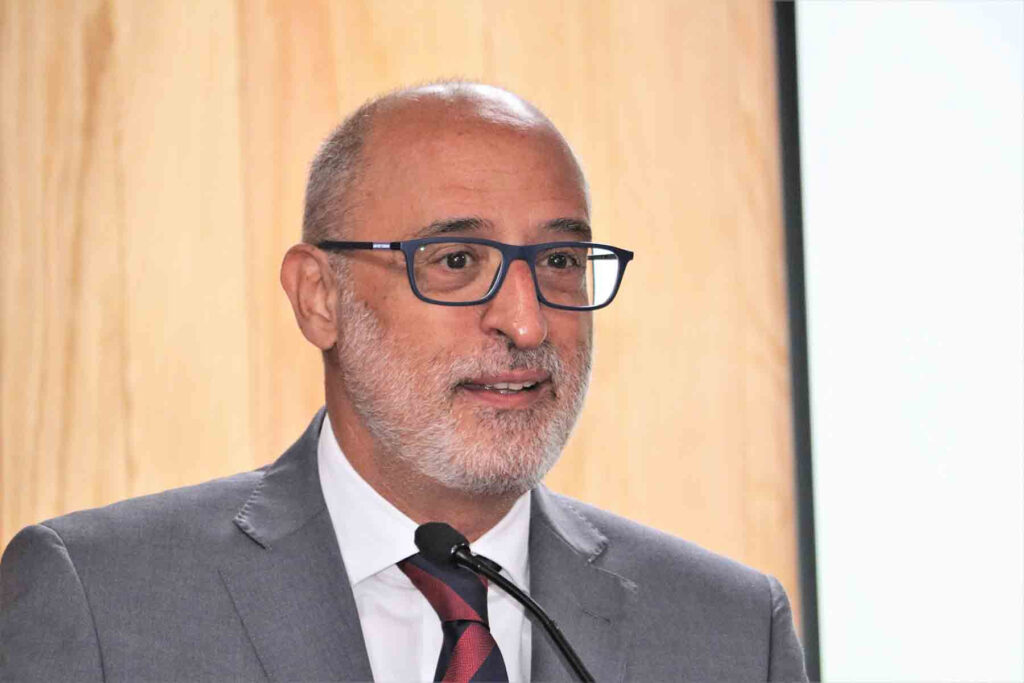 Recomienda experto asesorarse legalmente antes de abrir un negocio