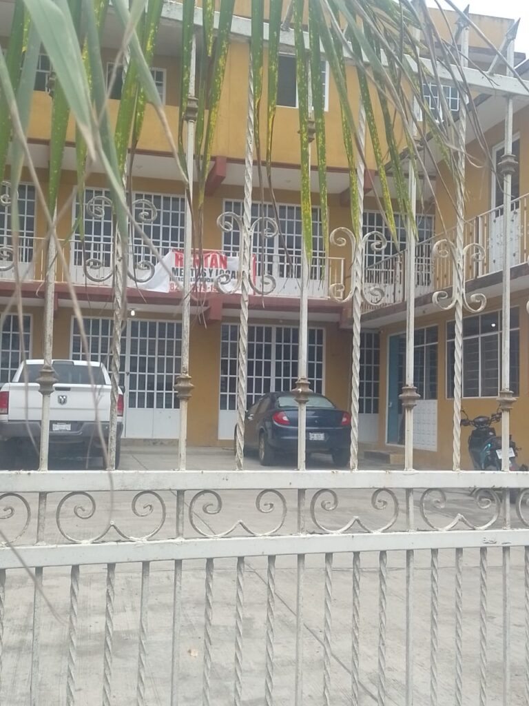 Oficinas cerradas y personal déspota, MALTRATA la FGE a ciudadanos en Xicotepec y Ceiba