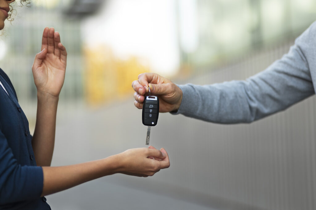 Compra-venta de autos online: Un lucrativo negocio para los estafadores