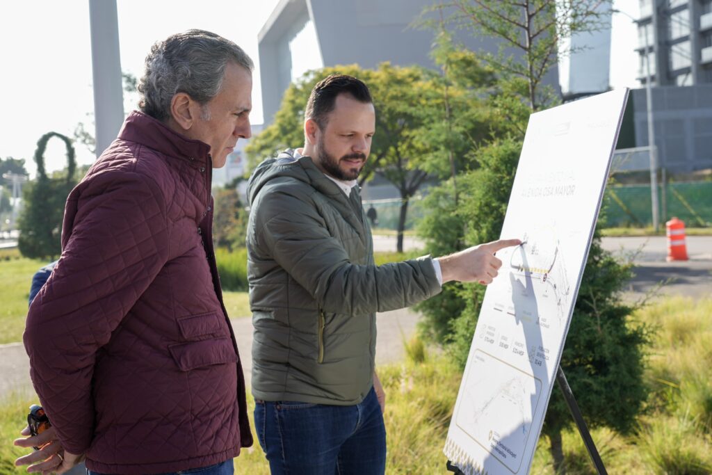 Supervisa Pepe Chedraui mejoramiento vial de la avenida Osa Mayor