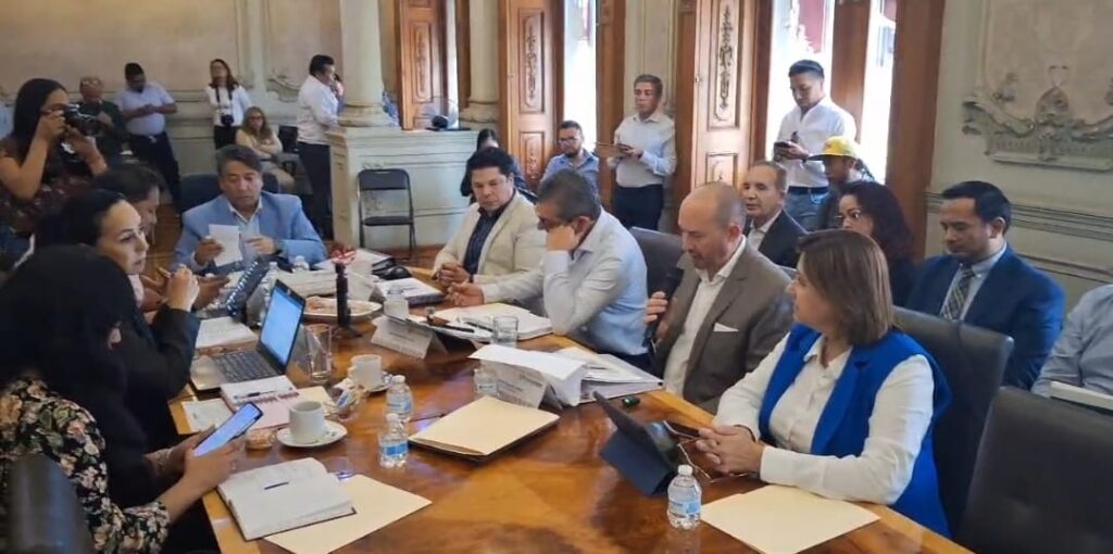 Comisión de Patrimonio avala ley de ingresos por 7 mil 335 mdp para Puebla capital