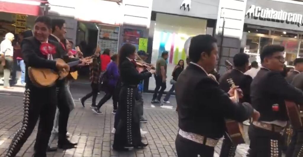 Video: Músicos festejaron a Santa Cecilia en el Centro Histórico