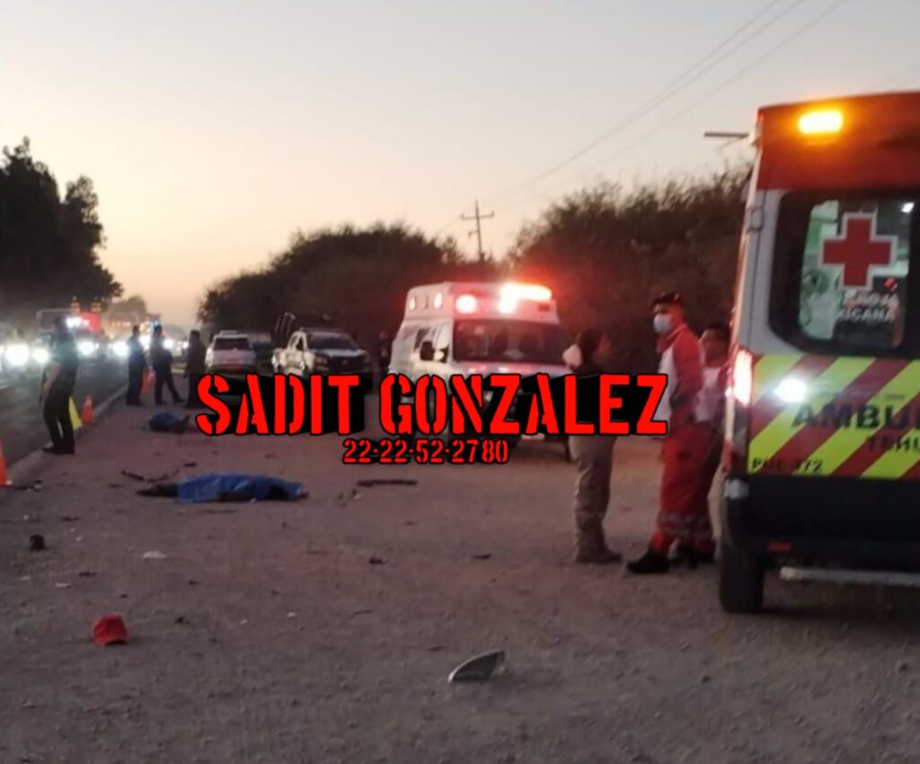 Mueren dos hombres en motocicleta en Tepanco de López