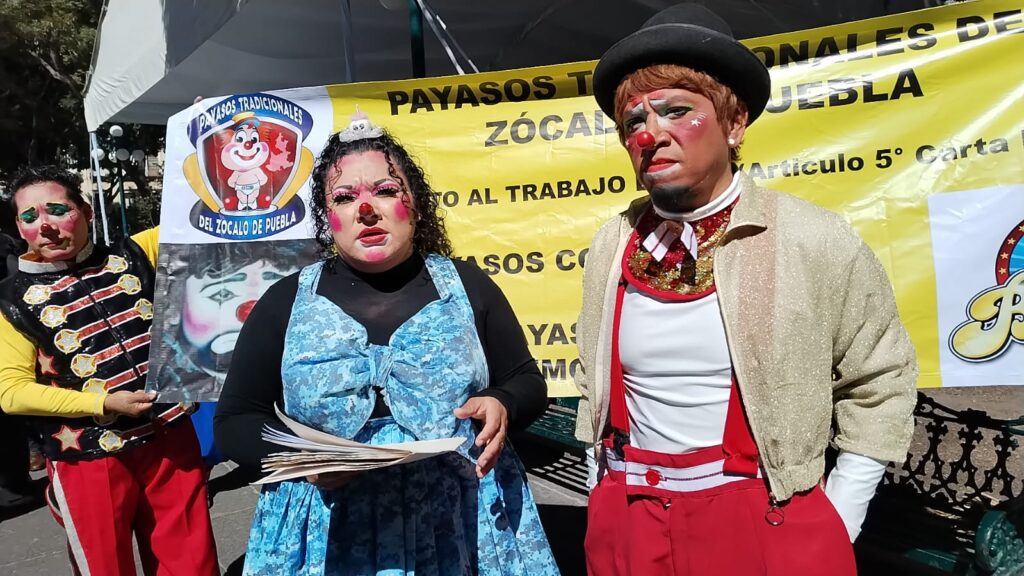 Video: Payasos piden al ayuntamiento de Puebla los deje trabajar