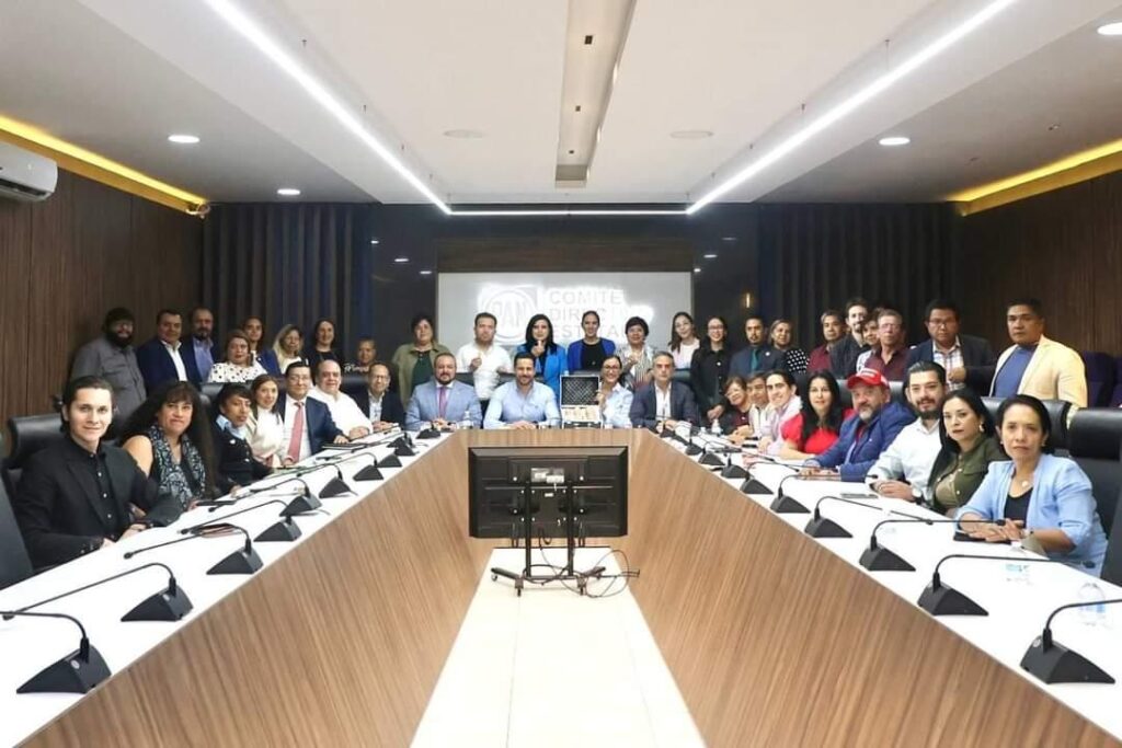 Integrantes del Frente Nacional por la Familia buscan que diputados no aprueben la ILE