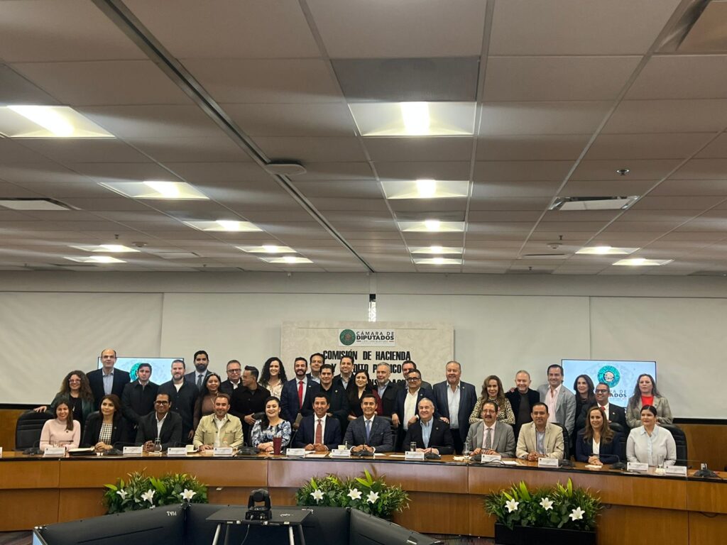 Eduardo Castillo asume la responsabilidad de tres secretarias en comisiones de la Cámara de Diputados en San Lázaro