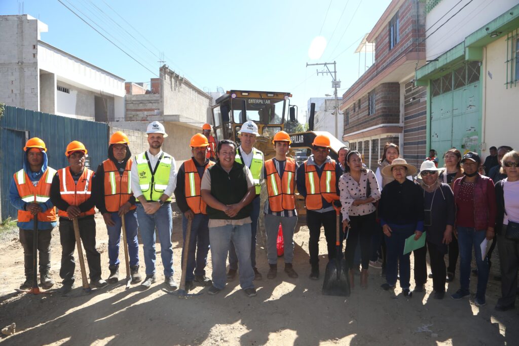 Atiende Pepe Chedraui vialidades en Juntas Auxiliares de la Capital