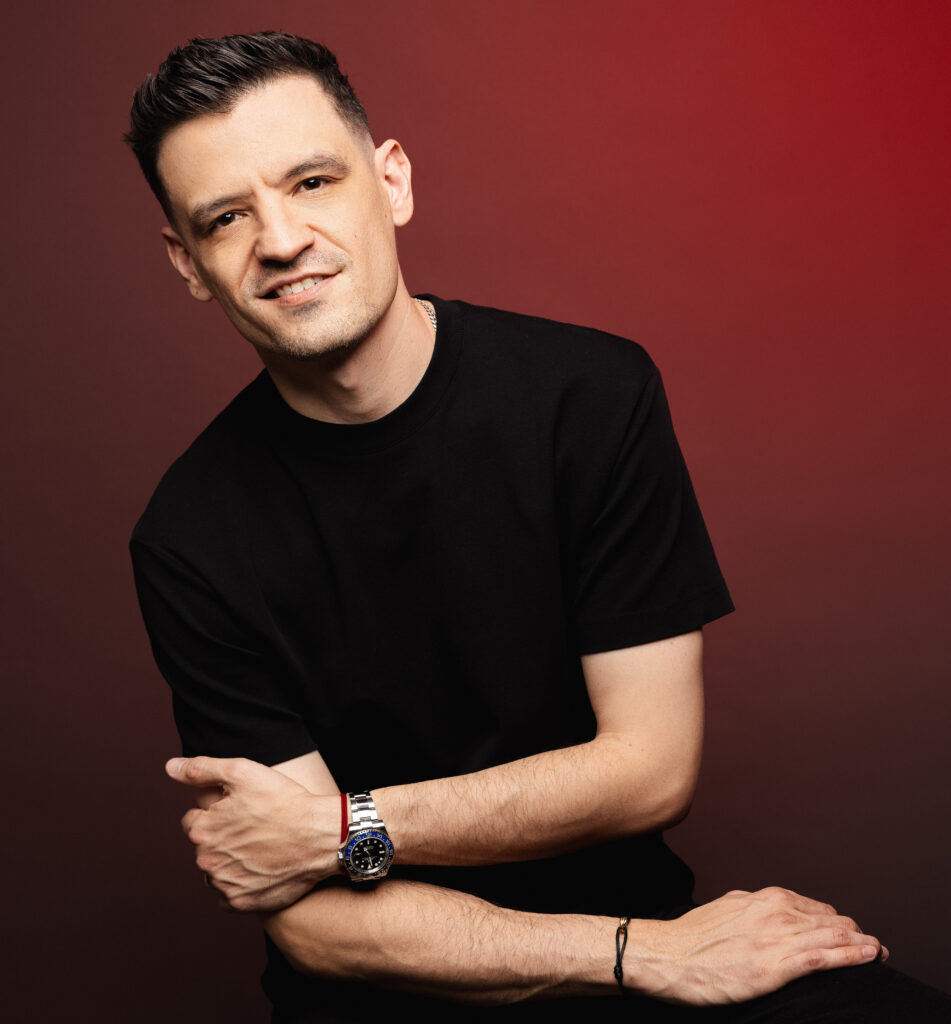 Luis Barrera Jr. gana tres Latin Grammy con discos de Frontera, Alejandro Fernández y Kany García