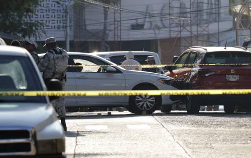 Asesinan frente a juzgados a magistrado de Guerrero