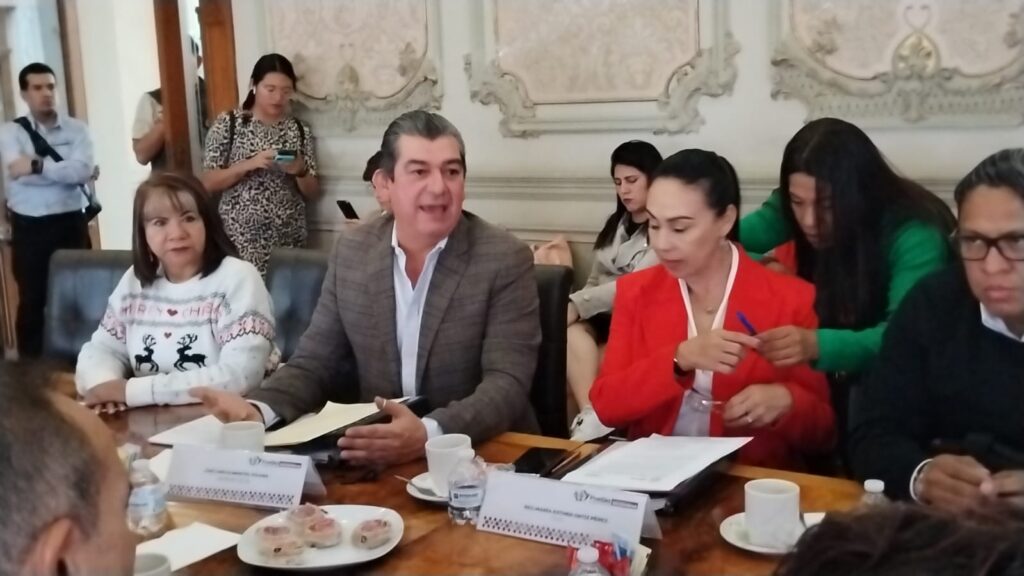 Regidores de Puebla solicitan al tesorero información del Presupuesto de Egresos 2025