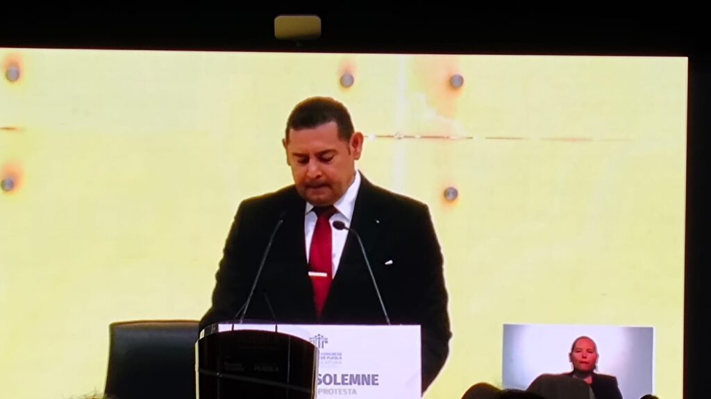 Video: Alejandro Armenta tomó protesta como gobernador de Puebla