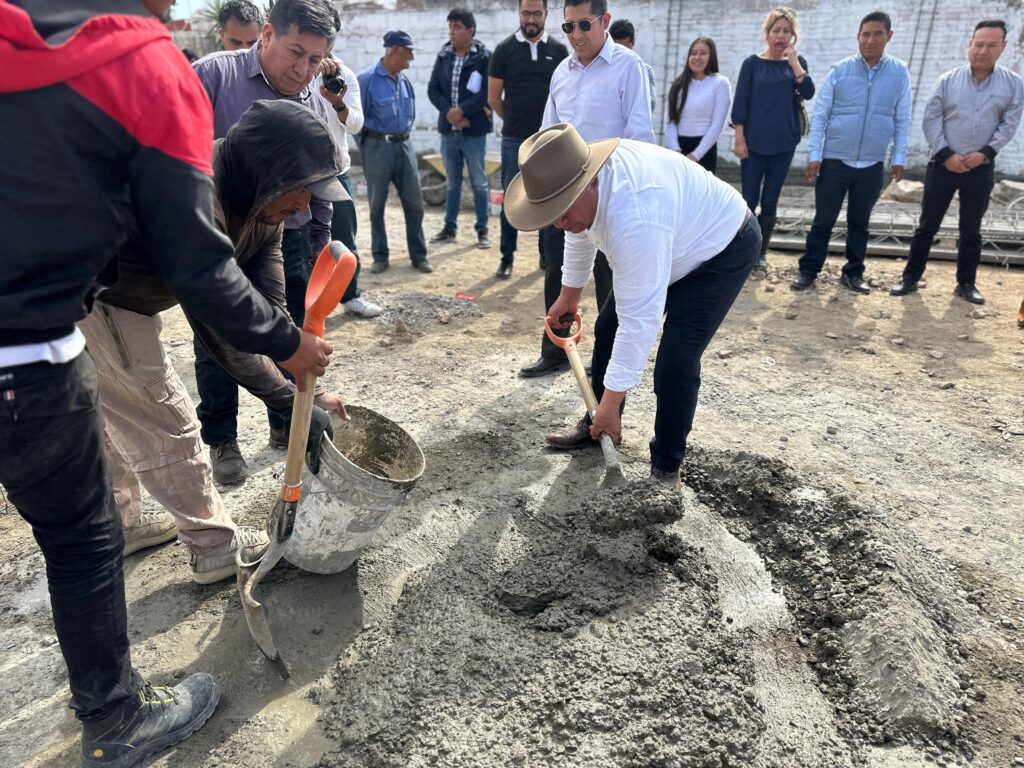 Construye Severiano de Rosa parque recreativo en Pinos del Sur, Amozoc