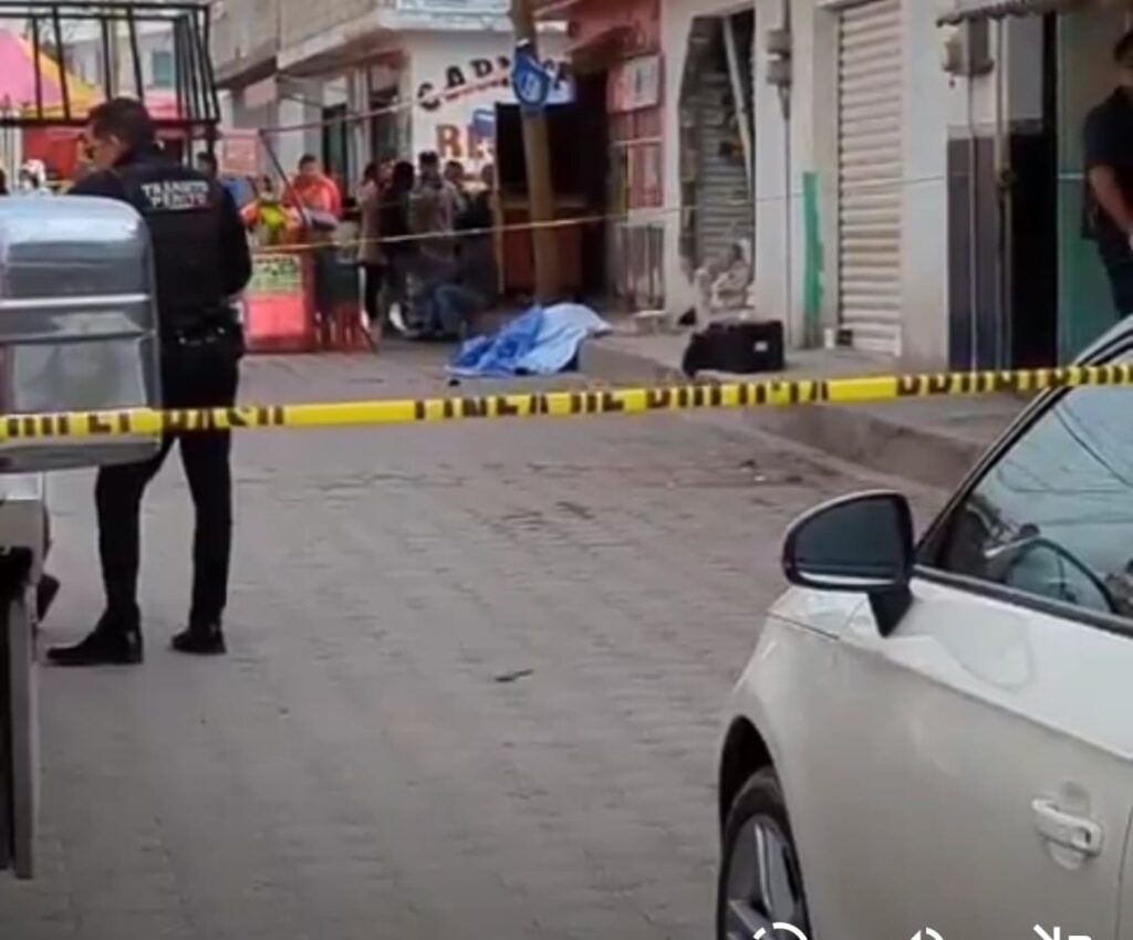 Camioneta se quedó sin frenos y mató a un hombre en Puebla capital