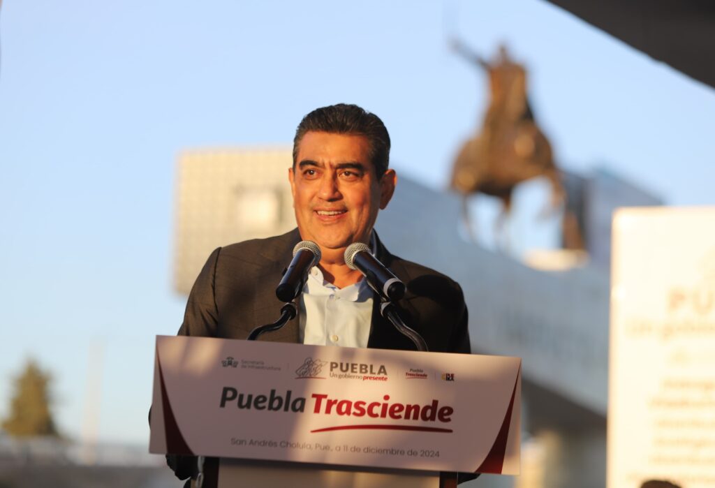 Sergio Salomón entregó el viaducto Atlixcáyotl