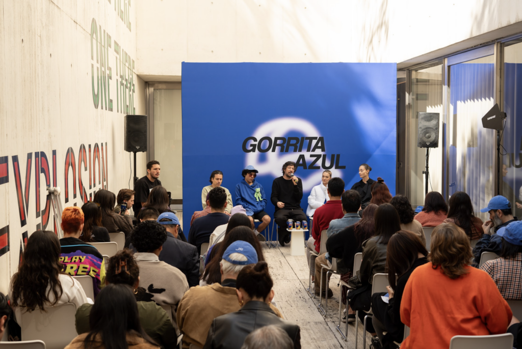 Llega la segunda edición de los Premios Gorrita Azul 2025, reconocimientos otorgados a los profesionales más relevantes de la escena de arte contemporáneo en México