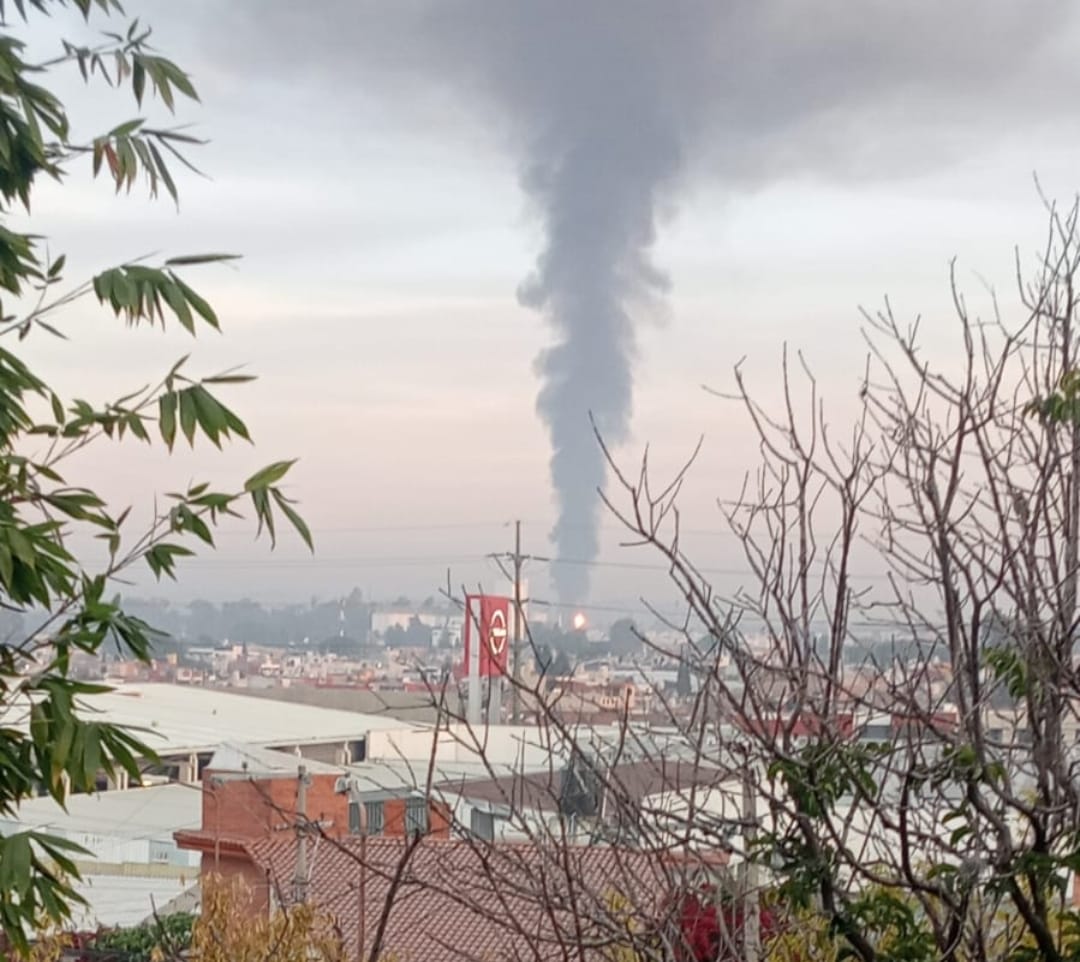 Se registra incendio en la Central de Abasto