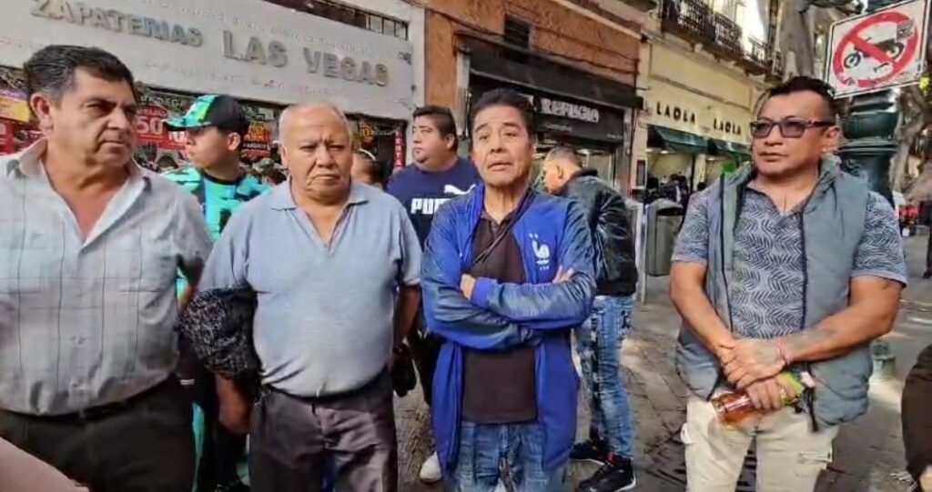 Video: Ambulantes piden vender en las calles hasta el 6 de enero