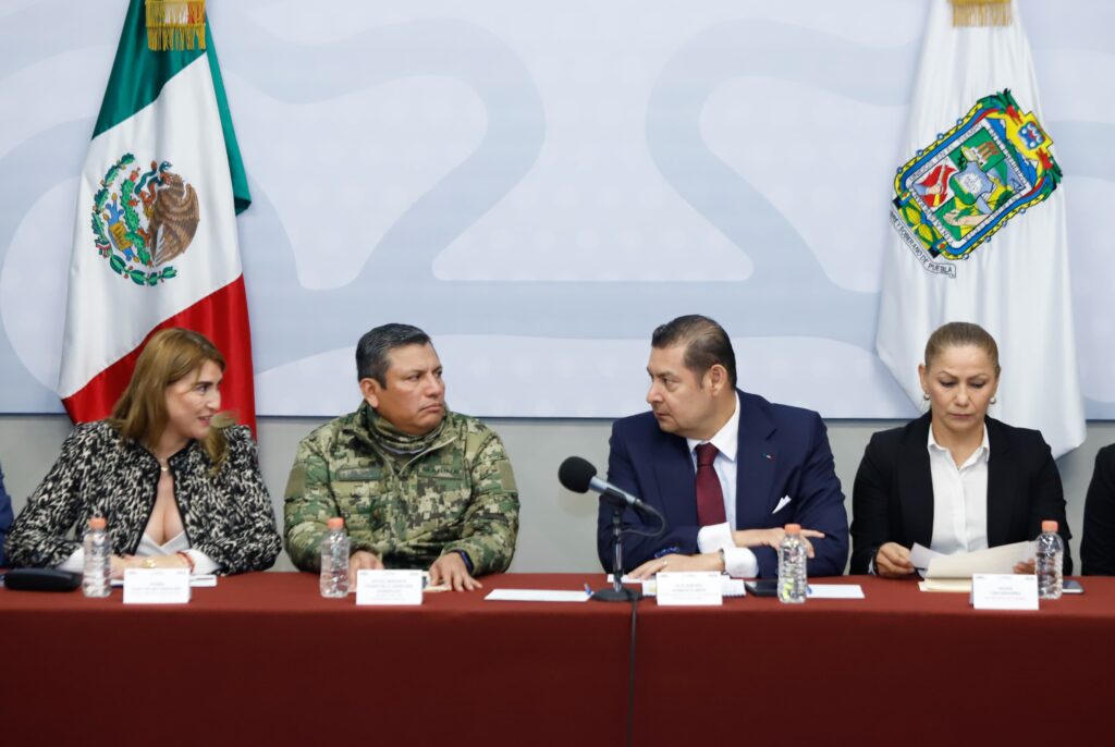 Casas Violeta darán protección plena a mujeres en Puebla: Alejandro Armenta