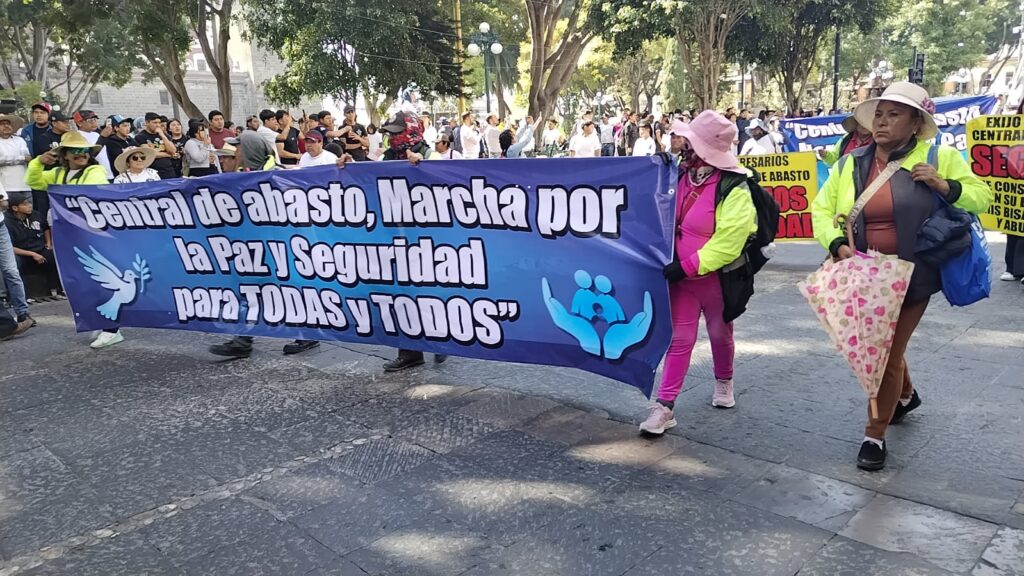 Video: Bodegueros y comerciantes de la Central de Abasto se manifiestan para exigir seguridad