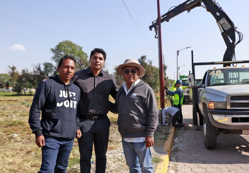 En Cuautlancingo, Omar Muñoz supervisó la iluminación de Chautenco