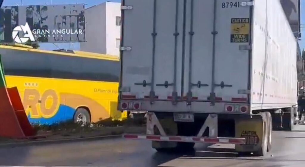 Video: Reportan presunto intento de asalto a un camionero cerca de la Capu