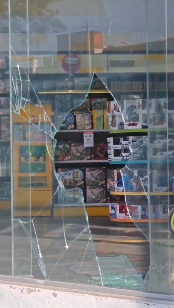 Video: Por 3ra vez, atacan Juguetron del bulevar 5 de Mayo