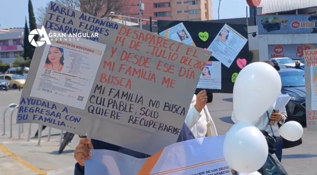 Video: Se manifiestan en la FGE familiares de mujer desaparecida