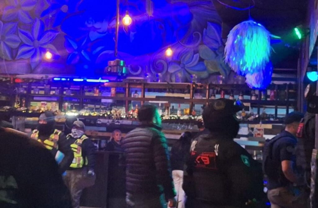 Clausuran dos antros tras operativo en Cuautlancingo