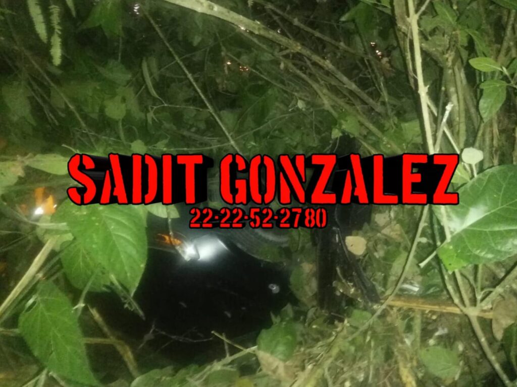 Video: Atacan a balazos a tres hombres sobre la carretera federal México-Tuxpan: Uno pierde la vida y dos lesionados