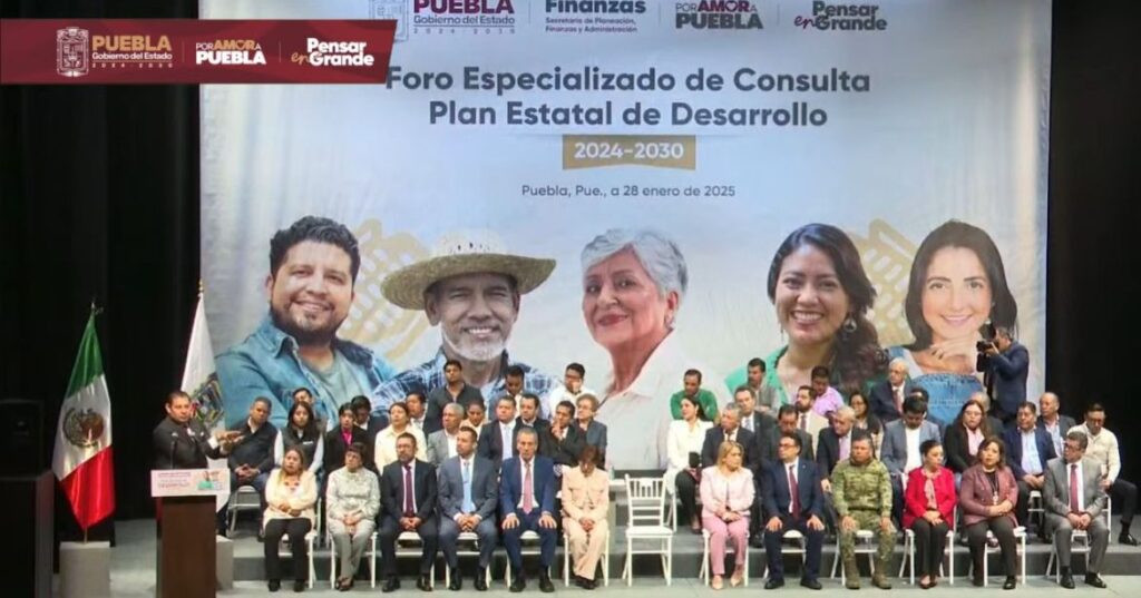 Video: Pide Armenta a Lilia Cedillo ampliar espacios para estudiar Medicina