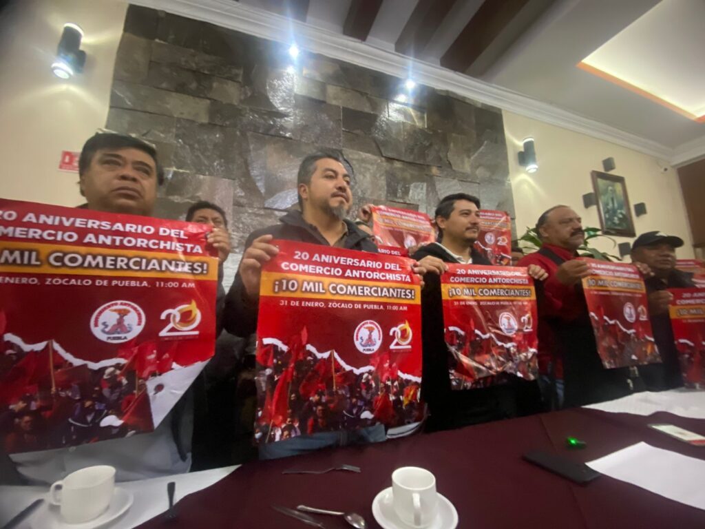Preparan mega marcha en Puebla por el XX Aniversario del Comercio Antorchista este viernes