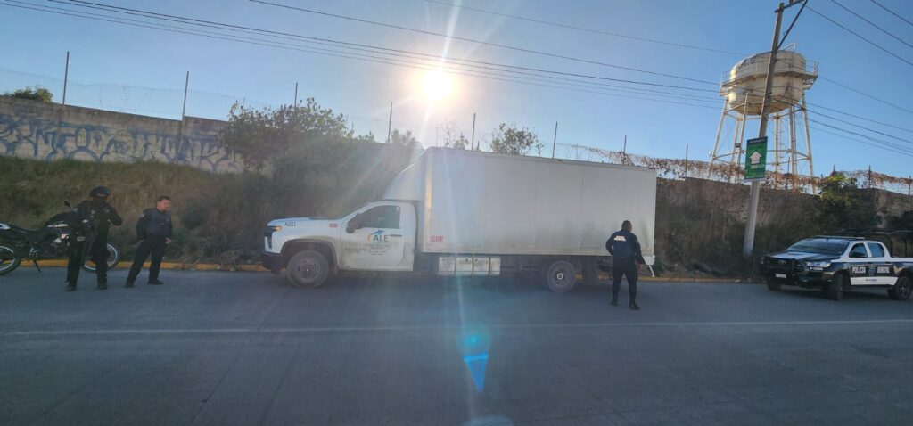 En Cuautlancingo recuperan vehículo robado