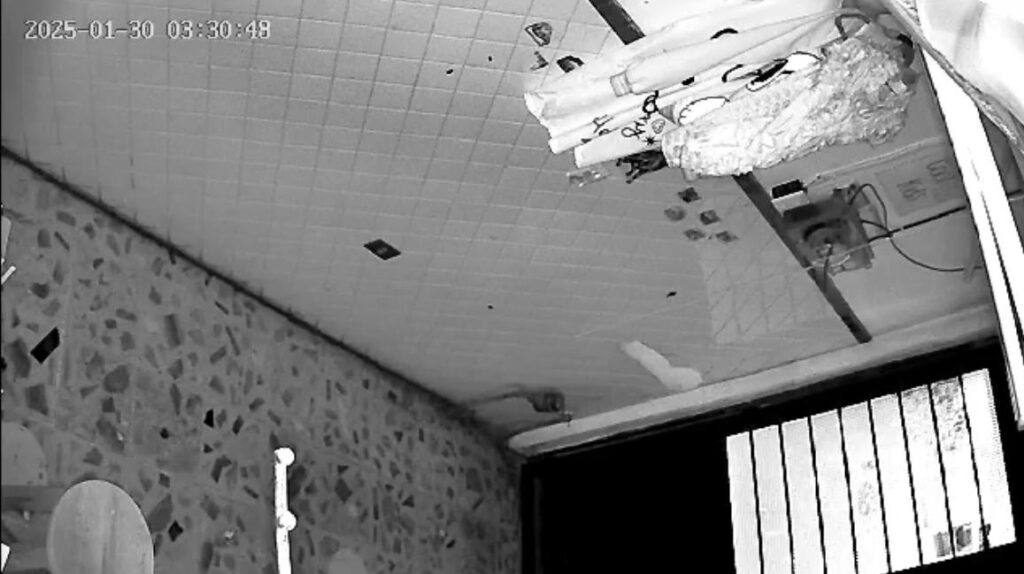 Video: Roban negocio a pocos metros de la presidencia de Huauchinango