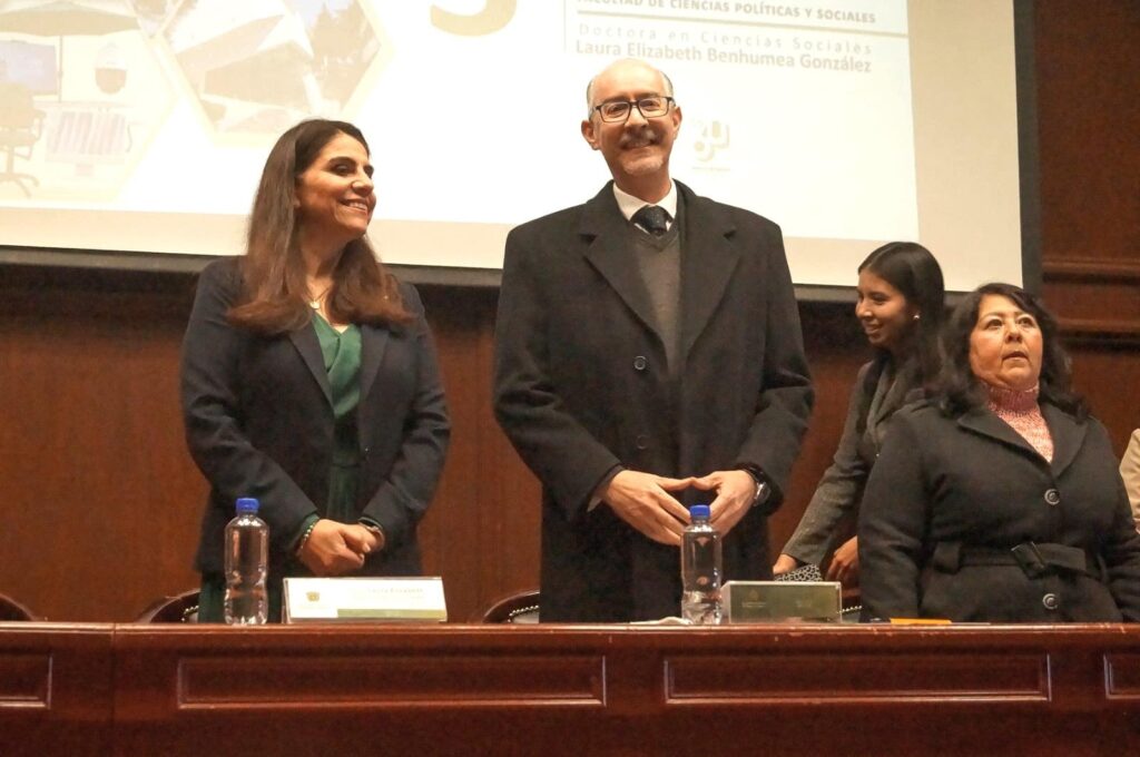 Distingue Laura Benhumea avances de la FCPyS UAEMéx