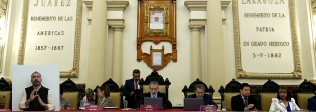 Regidora de MC amaga con denunciar a su compañero de Cabildo, el morenista y viajero, Samuel Hernández