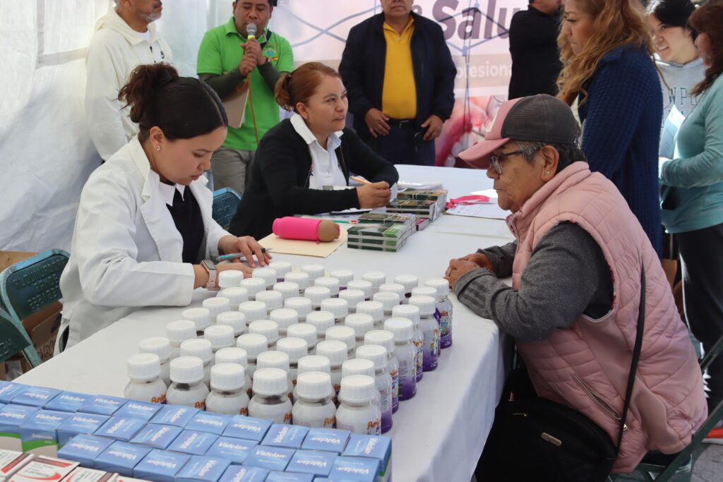 Concluye con éxito la Jornada de Salud y Entrega de Medicamentos en el Zócalo Municipal de Amozoc