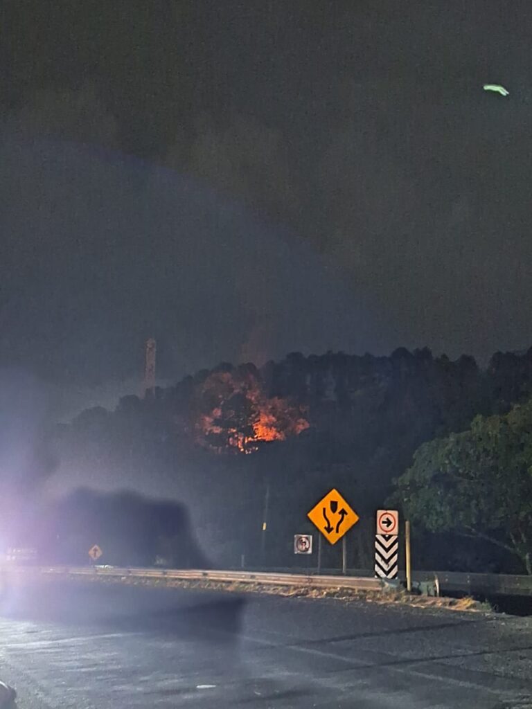 Fotonota: Reportan incendio forestal en Huauchinango