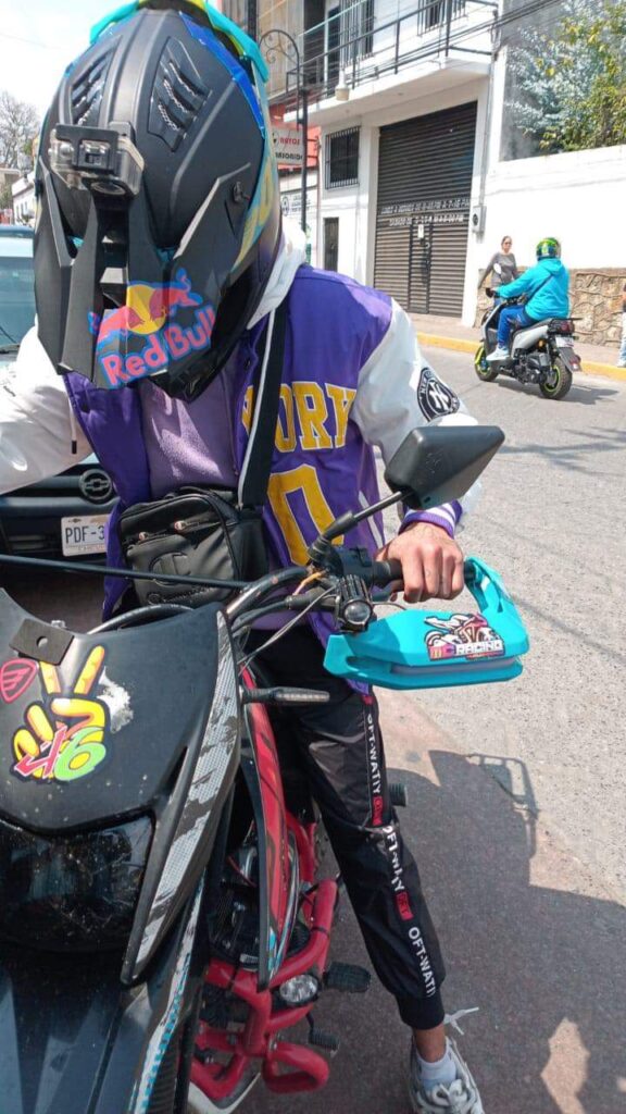 Fotonota: Piden apoyo para identificar a este motociclista que atropelló a mujer en Huauchinango