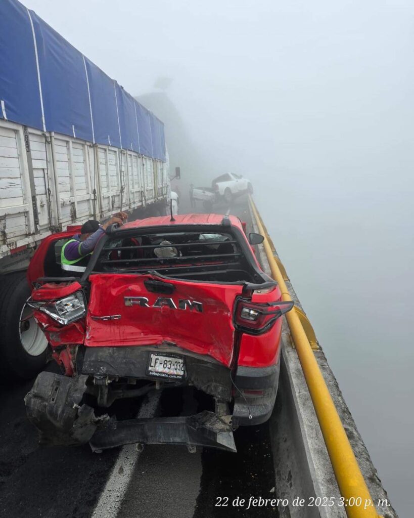 Fotonota: Carambola en la autopista México-Tuxpan