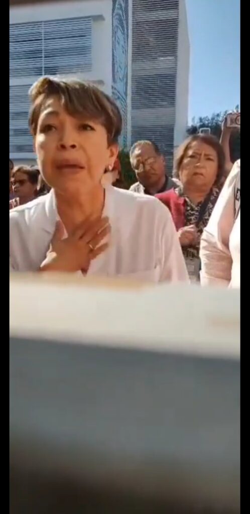 Grupos de choque cierran accesos a CU e impiden diálogo entre autoridades universitarias y representantes de la facultad de Medicina