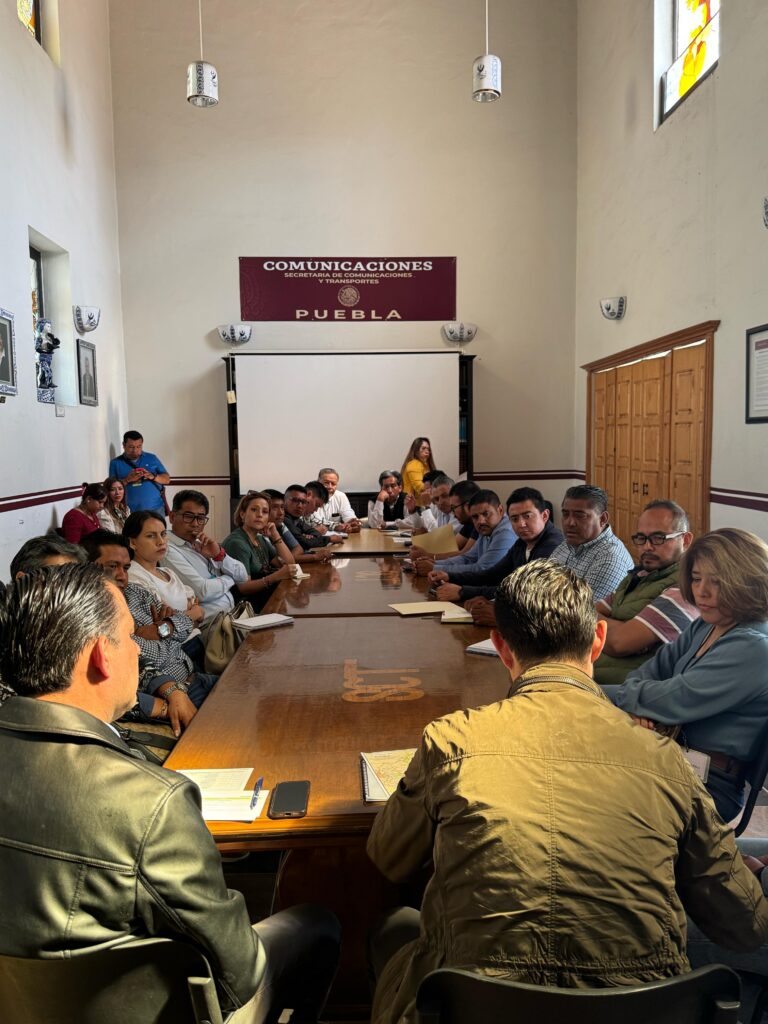 Diputado Eduardo Castillo impulsa proximidad entre autoridades federales y municipales, para la mejora continua de la movilidad en la mixteca poblana