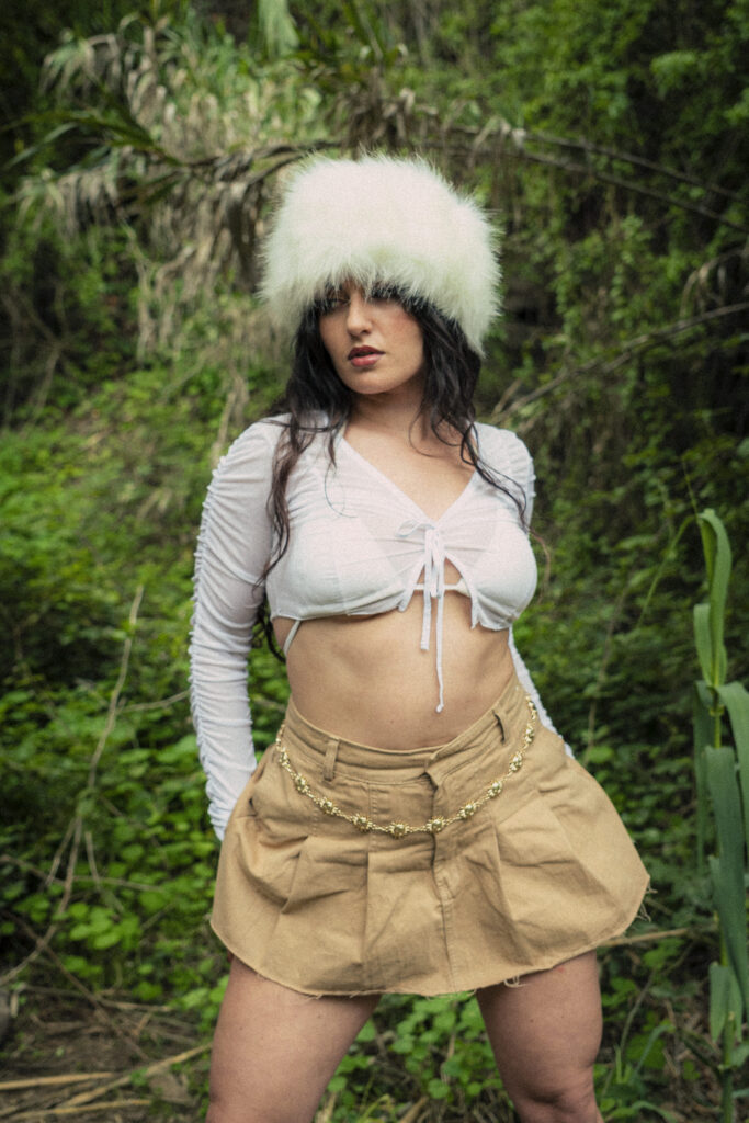 “Cora Blindao” es el nuevo sencillo de la cantante española Caluu C.