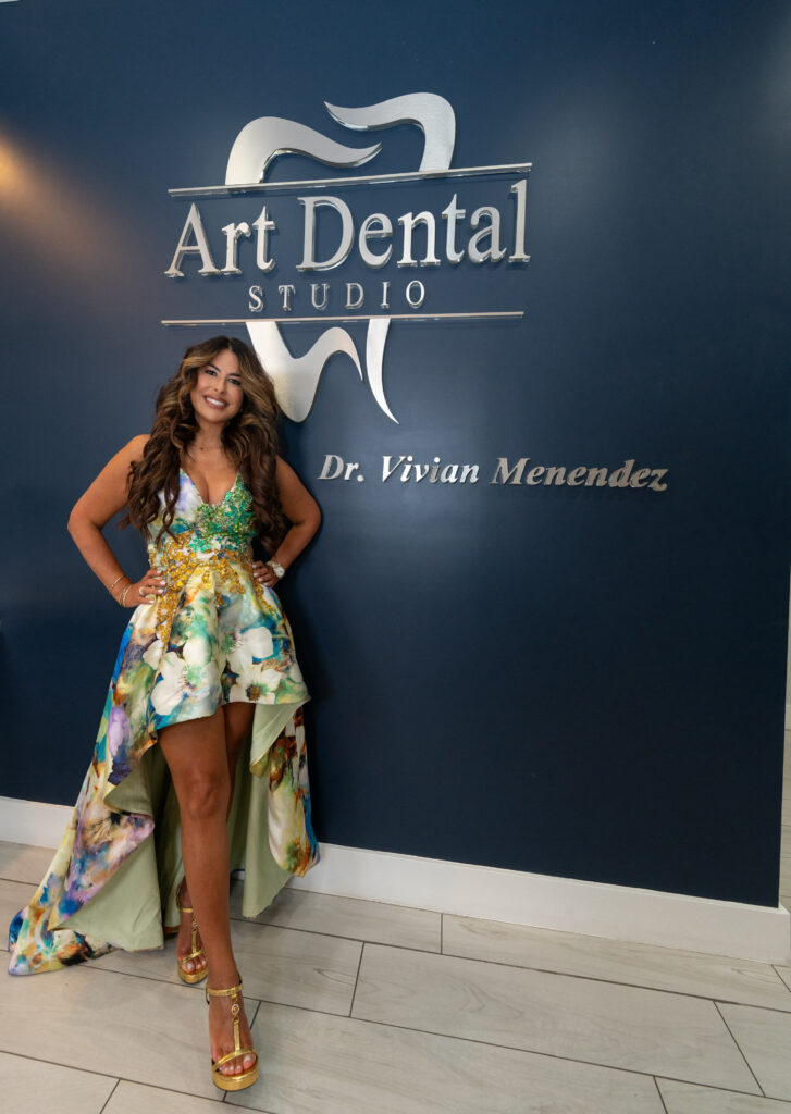 Salud dental: ¿porcelana o resina para el diseño de sonrisa?