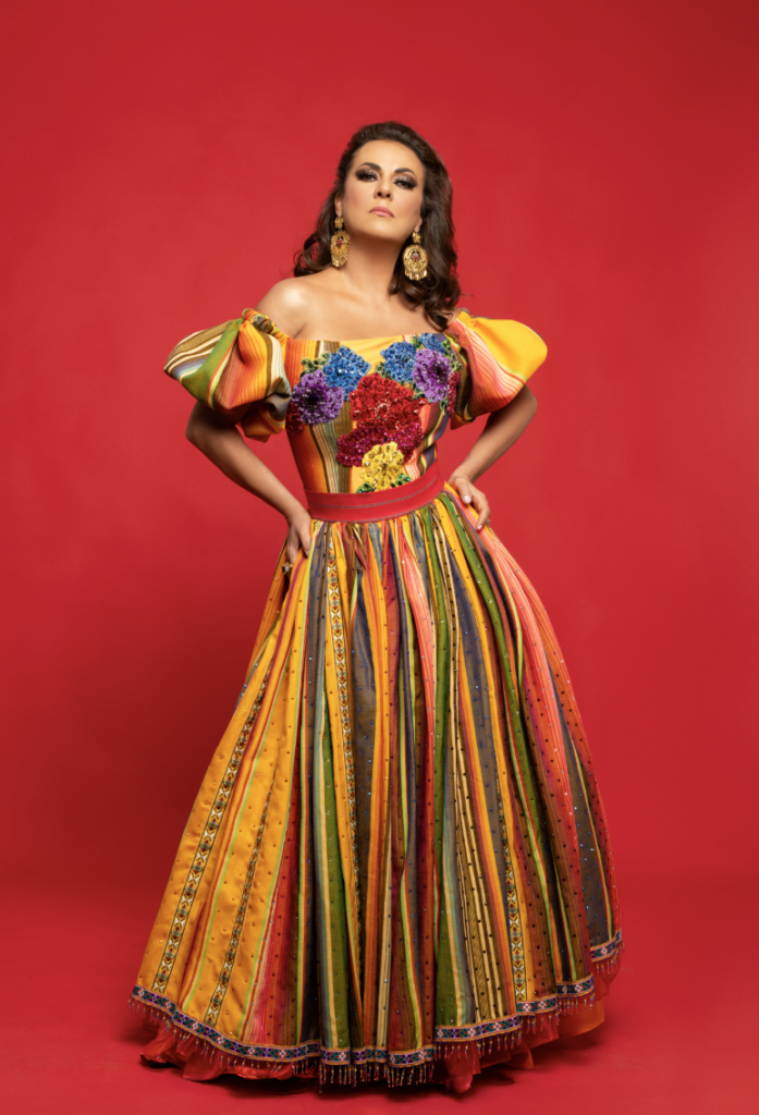 Edith Márquez celebra la música mexicana con una nueva versión del clásico “Me gustas mucho”