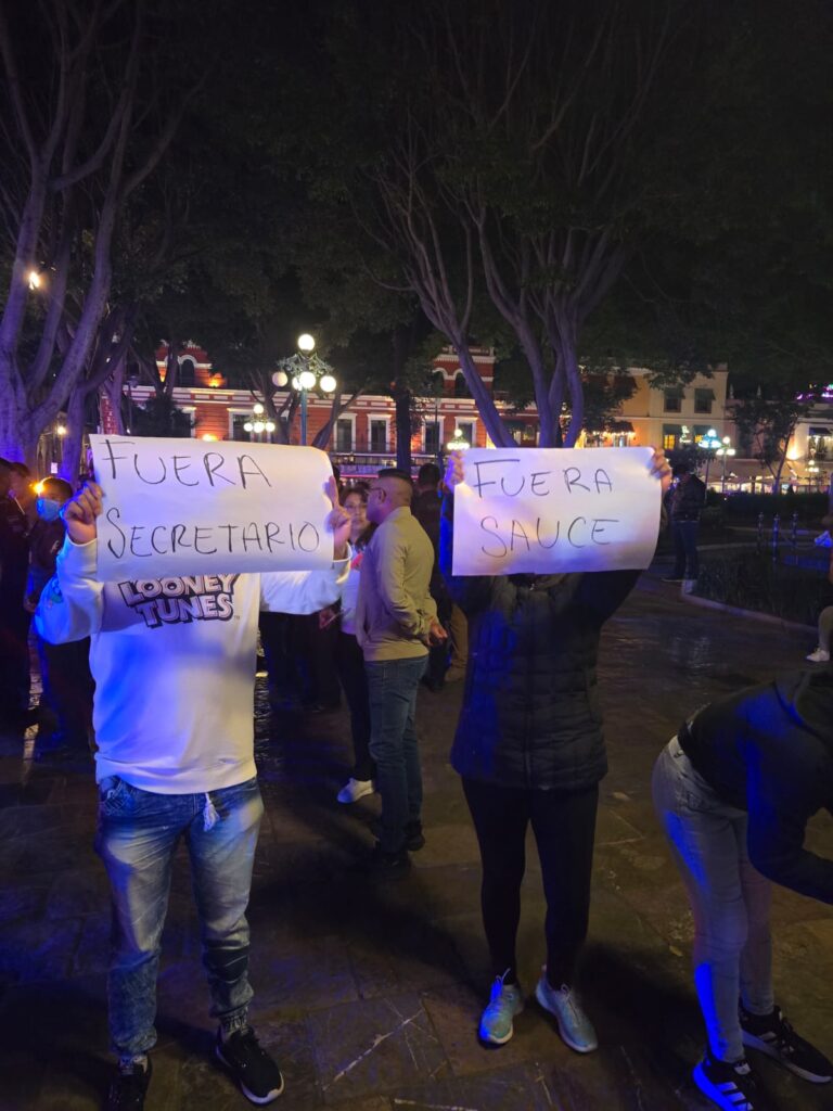 Policías de Puebla capital exigen destitución de Fernando Rosales
