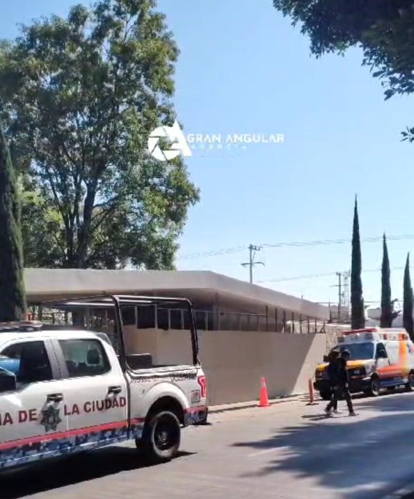 Video: Dan último adiós a policías asesinados en Bosques de San Sebastián