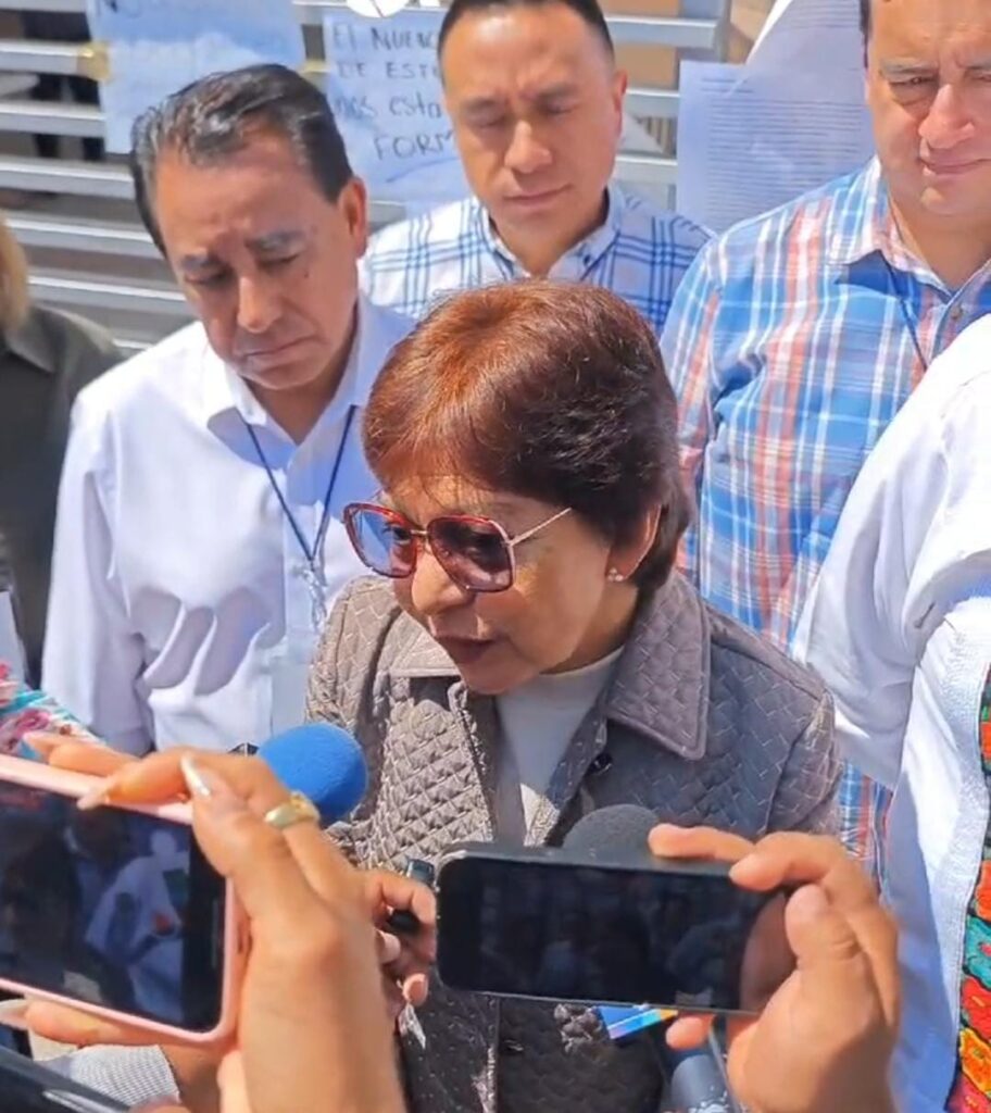 Video: Cedillo Ramírez firmó acuerdos con estudiantes de Contaduría