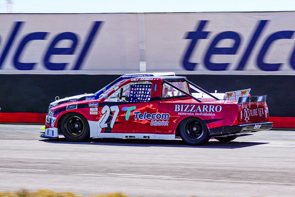 Sube Valeria Aranda al podio en inicio de Trucks México Series 2025
