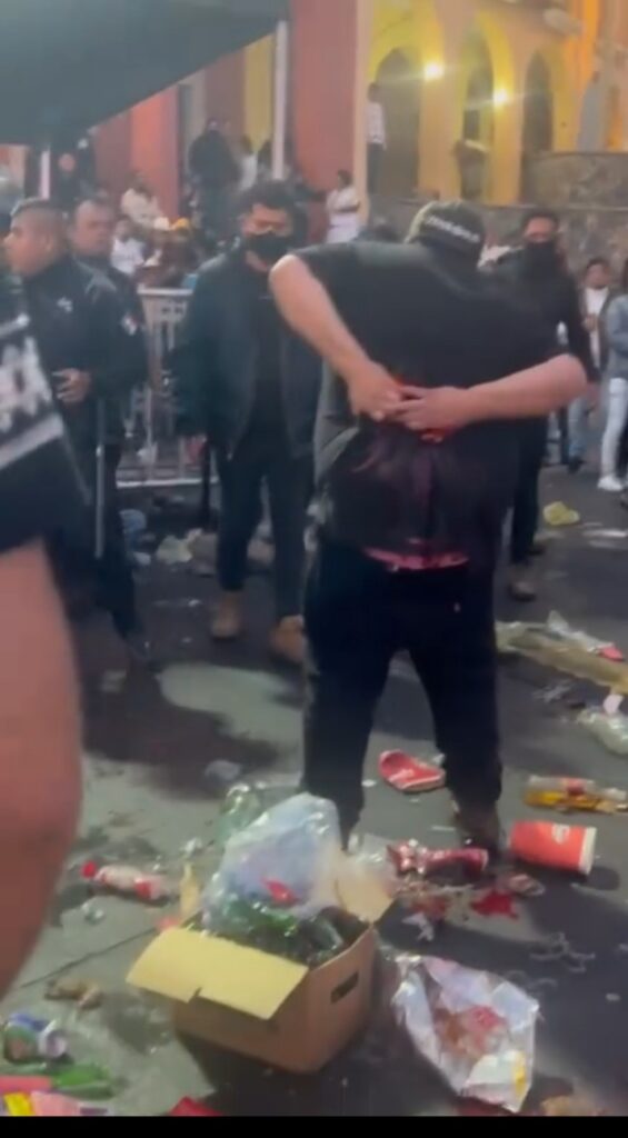 Video: Un muerto, heridos y enfrentamientos en el Festival de Pahuatlán